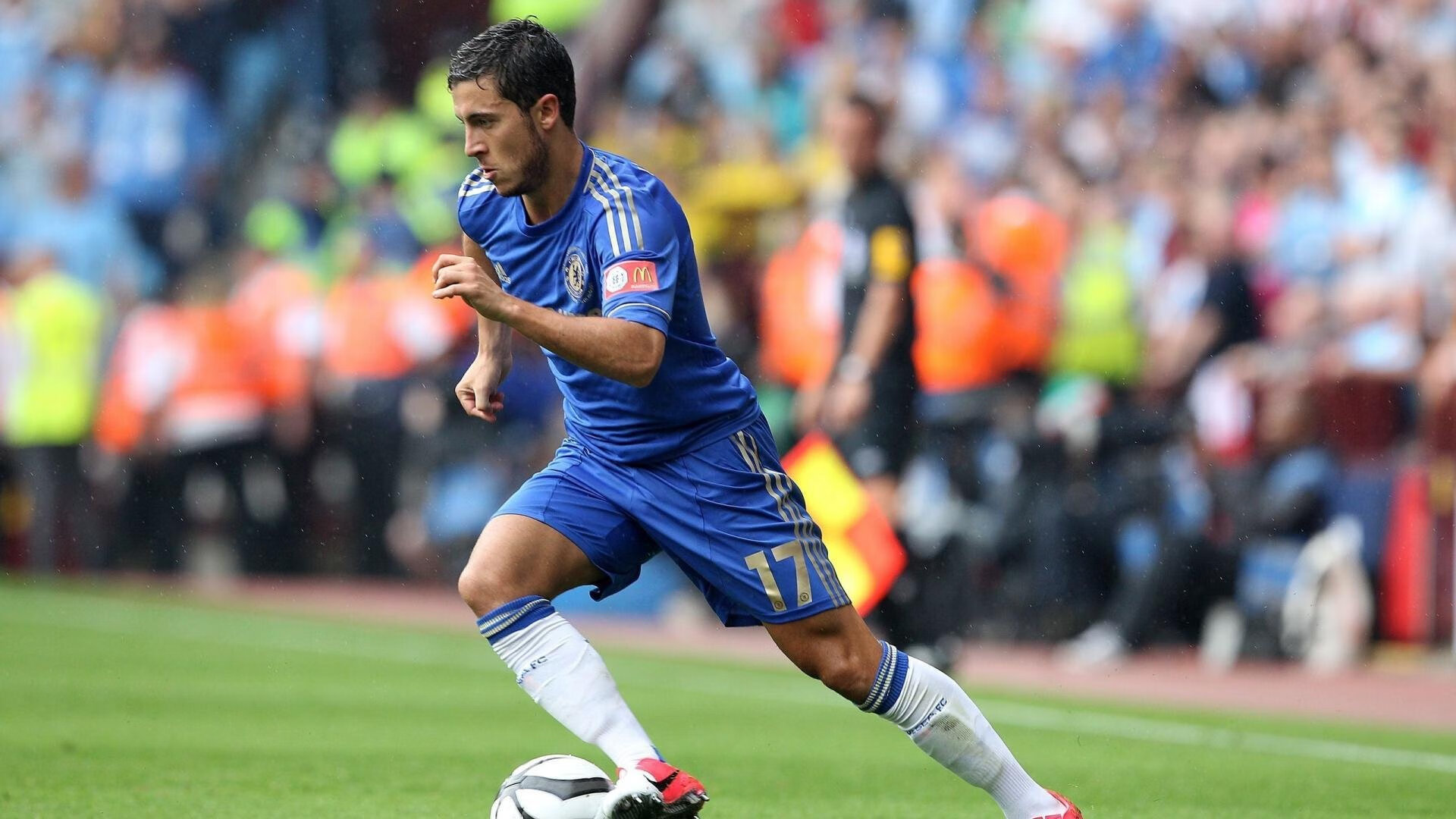 mk体育官网-拉恩：凭借速度和爆发力，他在全黑队反击战术中总能制造奇迹，拉恩vs费雷拉