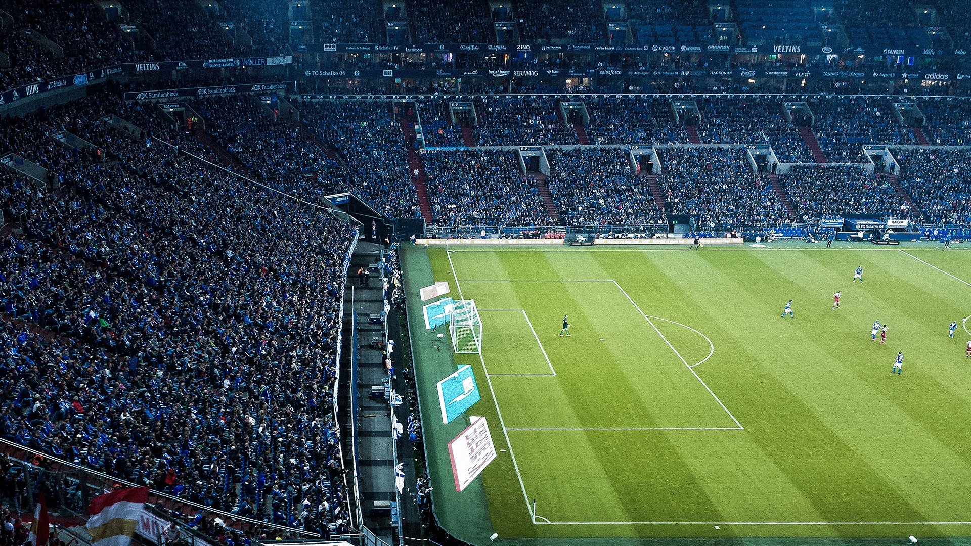 半年盈利9亿,闭店300家,好想来母公司港交所脚步临近,港交所规模